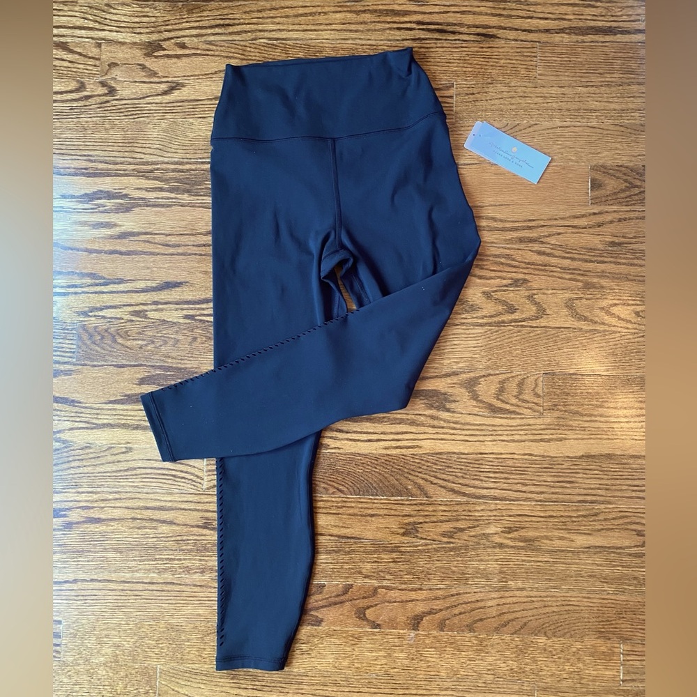 Spiritual Gangster Ada Dream Tech black leggings, NWT, S